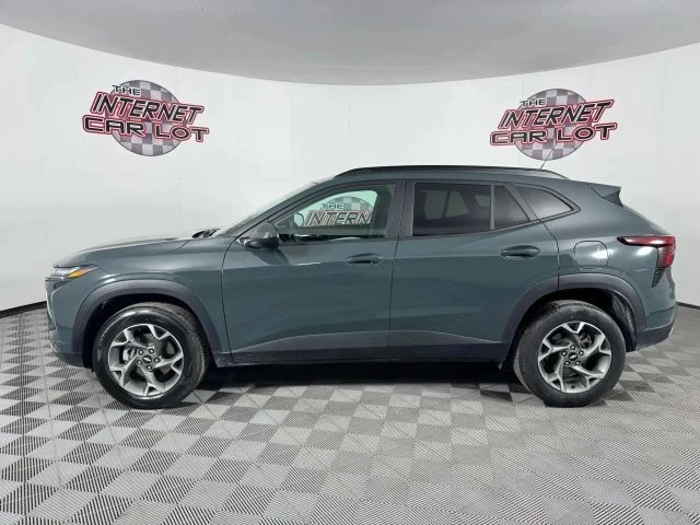 2025 Chevrolet Trax - Image 4 of 12