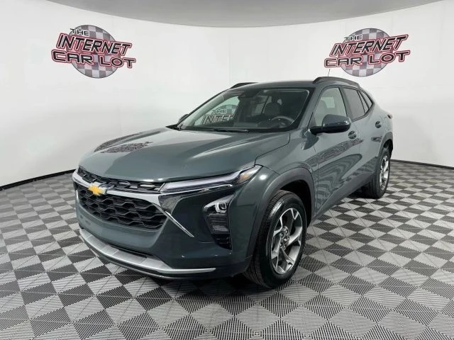 2025 Chevrolet Trax - Image 3 of 12