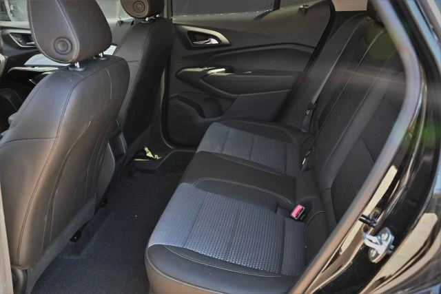 2025 Chevrolet Trax - Image 15 of 18