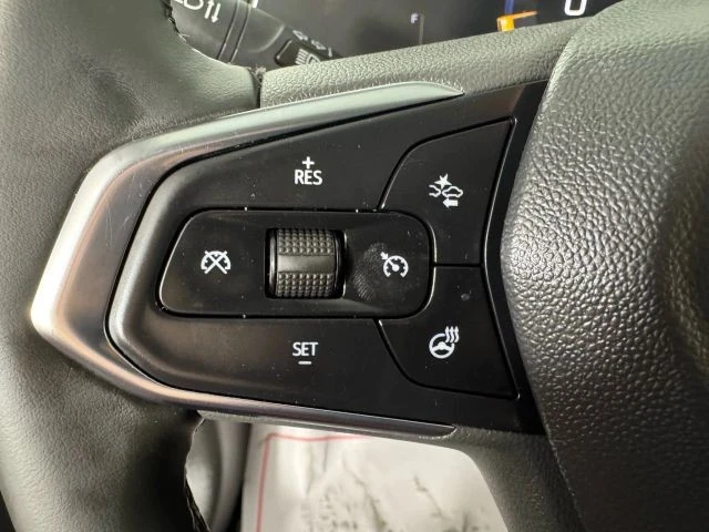 2025 Chevrolet Trax - Image 15 of 21
