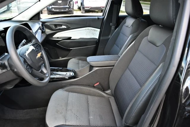2025 Chevrolet Trax - Image 11 of 18