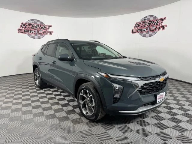 2025 Chevrolet Trax - Image 9 of 12