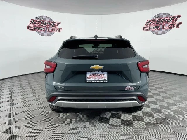 2025 Chevrolet Trax - Image 6 of 12