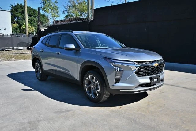 2025 Chevrolet Trax - Image 3 of 18