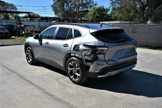 2025 Chevrolet Trax - Image 4 of 18