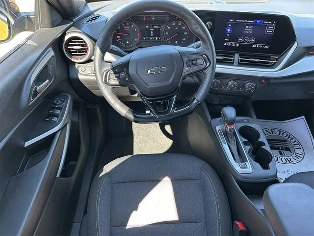 2025 Chevrolet Trax - Image 14 of 20
