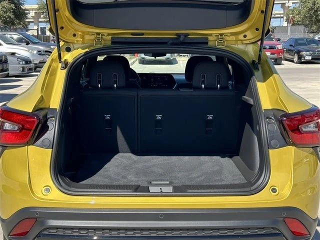 2025 Chevrolet Trax - Image 12 of 20