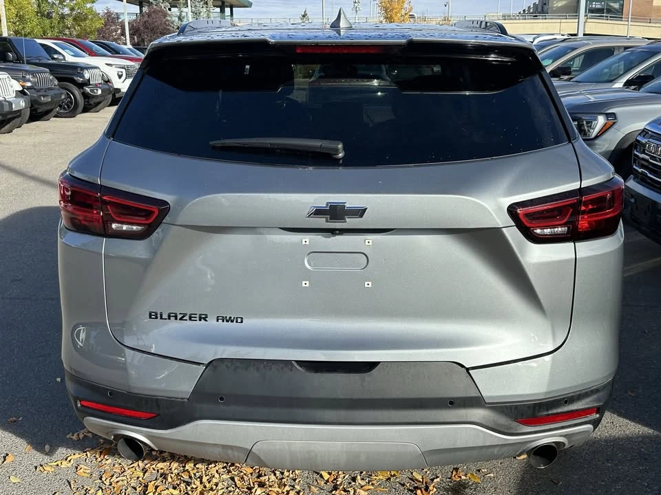 2025 Chevrolet Blazer - Image 5 of 10