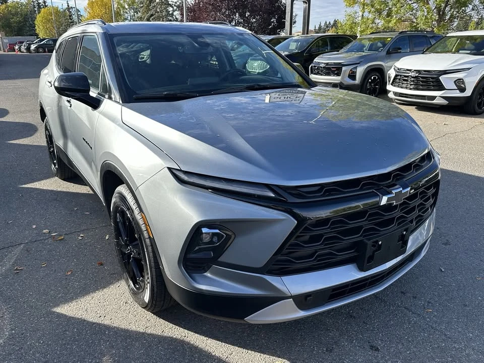 2025 Chevrolet Blazer - Image 8 of 10