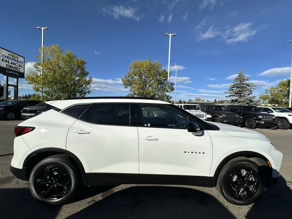 2025 Chevrolet Blazer - Image 7 of 10
