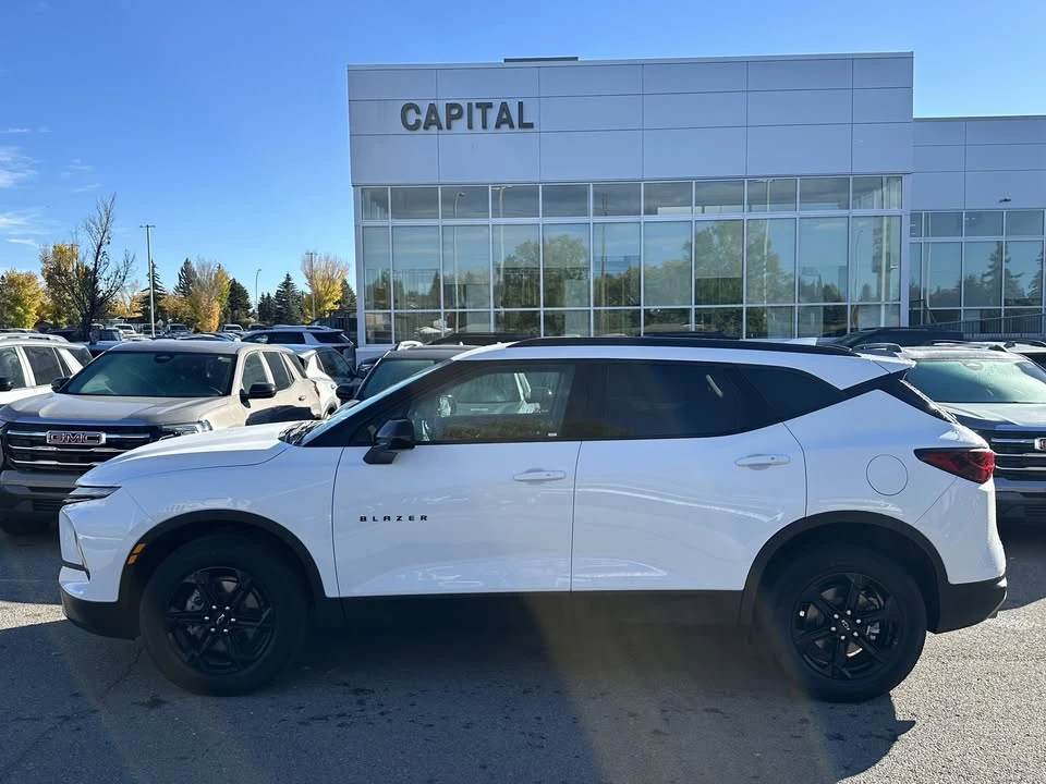 2025 Chevrolet Blazer - Image 3 of 10