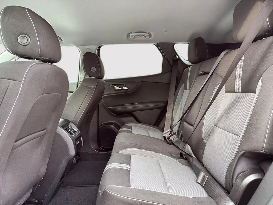 2025 Chevrolet Blazer - Image 10 of 10