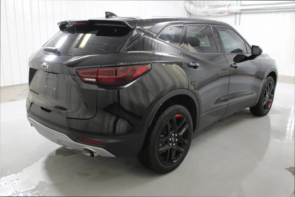 2025 Chevrolet Blazer - Image 15 of 17