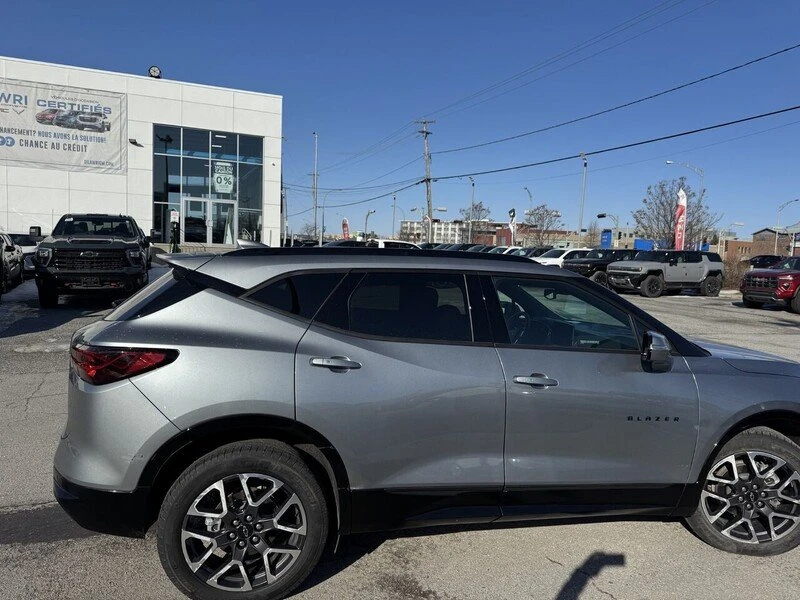 2025 Chevrolet Blazer - Image 18 of 20