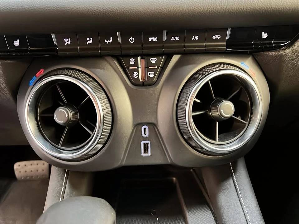 2025 Chevrolet Blazer - Image 15 of 20