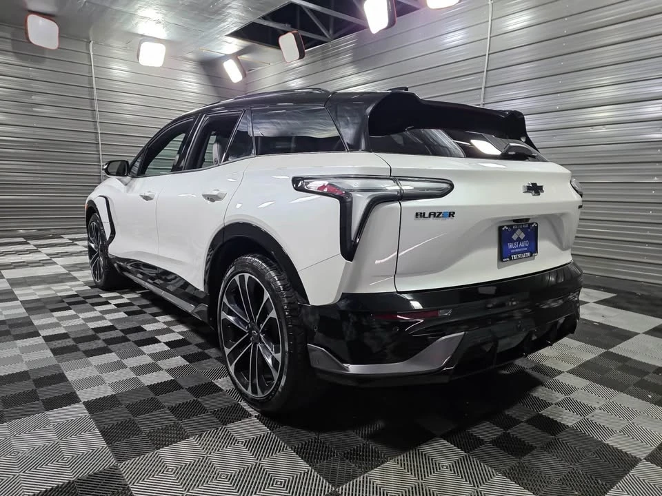 2025 Chevrolet Blazer - Image 5 of 17