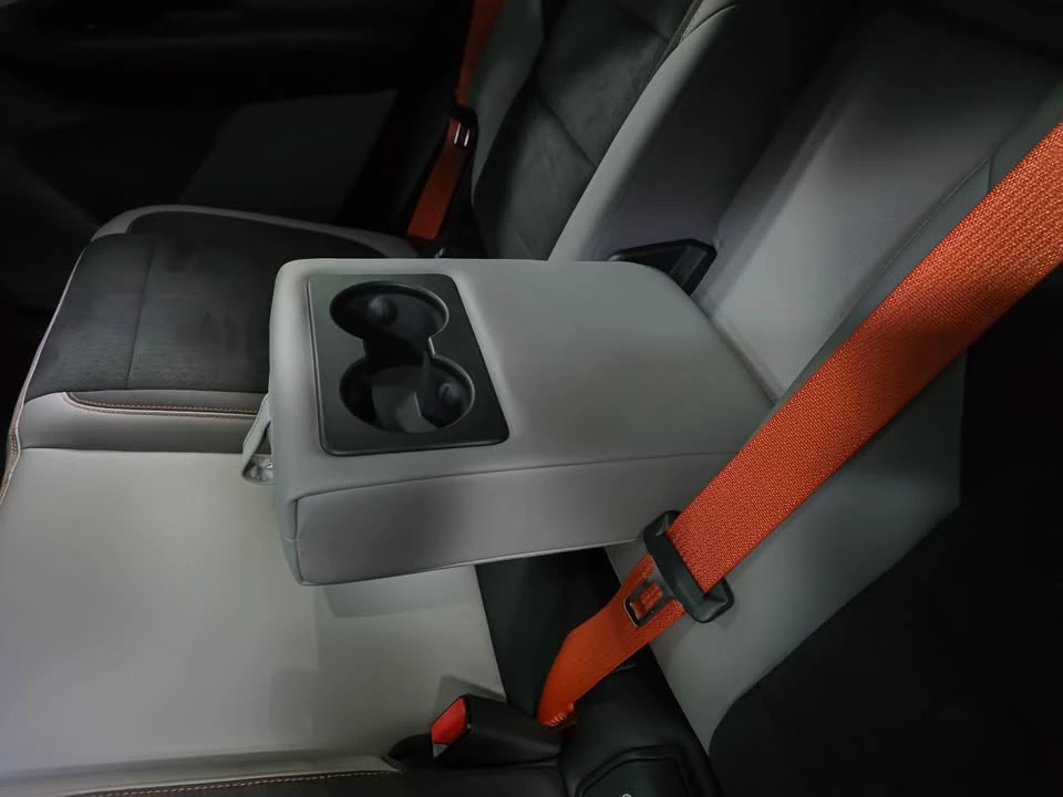 2025 Chevrolet Blazer - Image 15 of 17