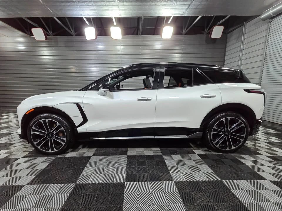 2025 Chevrolet Blazer - Image 6 of 17