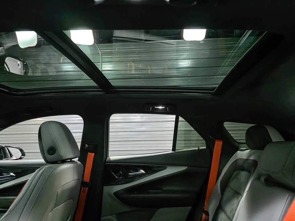 2025 Chevrolet Blazer - Image 14 of 17