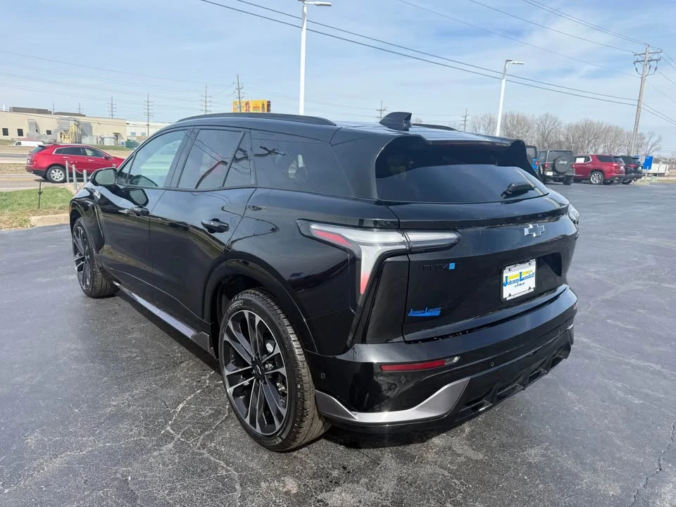 2025 Chevrolet Blazer - Image 3 of 19