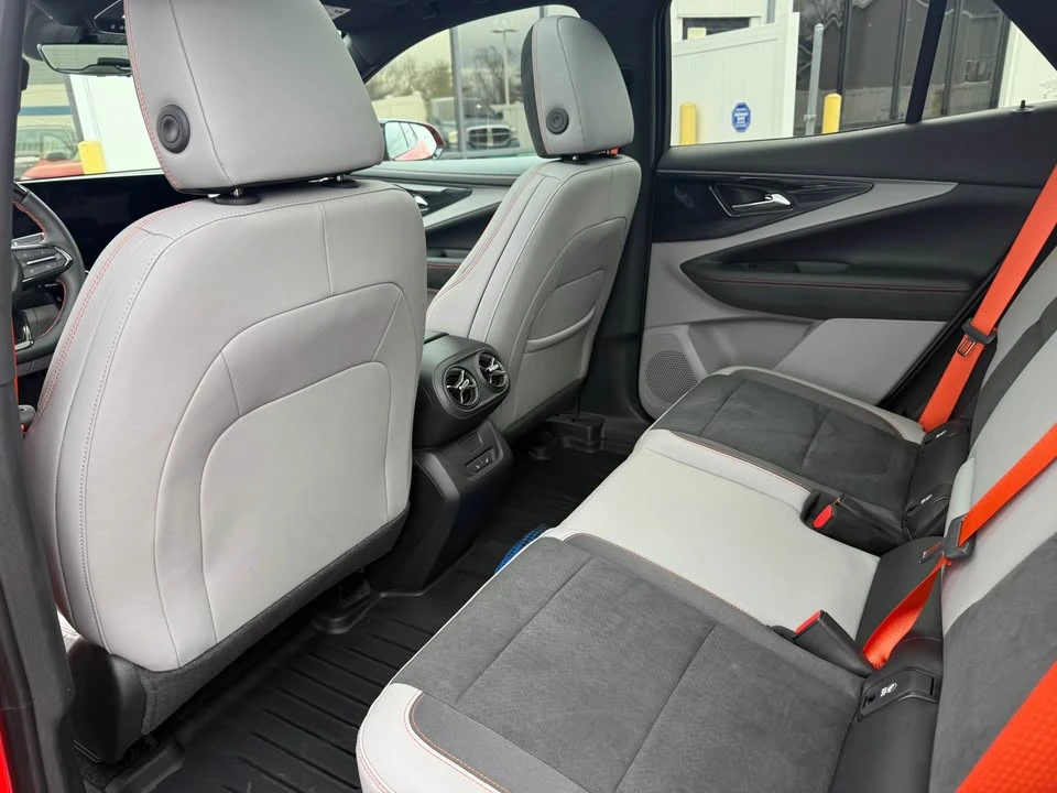 2025 Chevrolet Blazer - Image 4 of 11