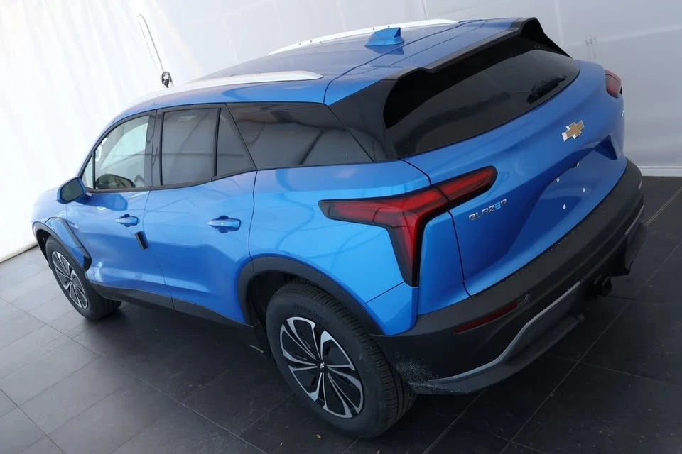 2025 Chevrolet Blazer - Image 17 of 19