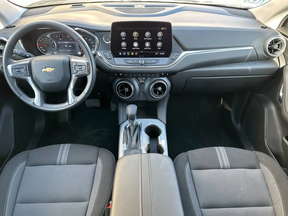 2025 Chevrolet Blazer - Image 12 of 20