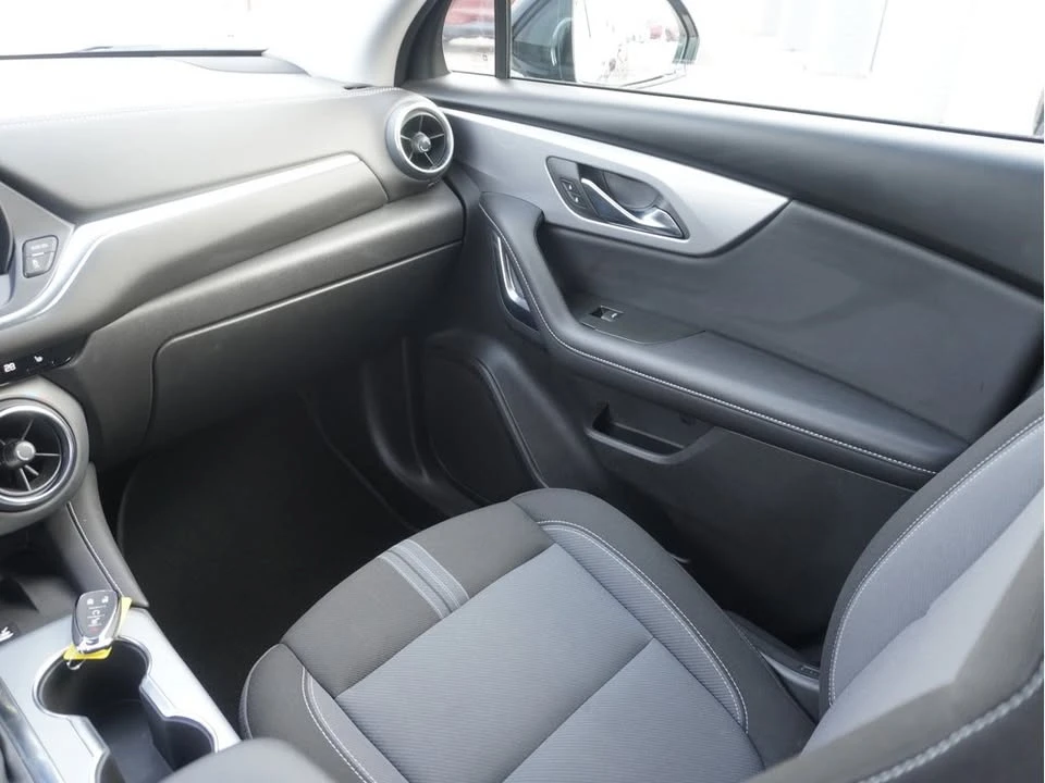 2025 Chevrolet Blazer - Image 15 of 18