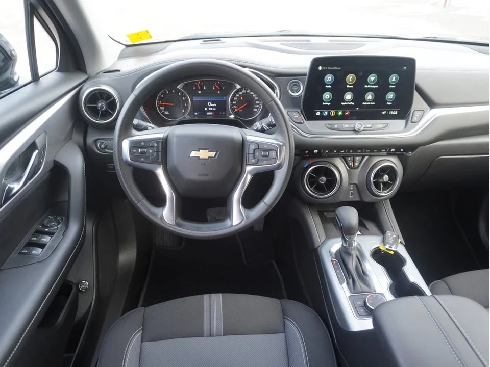 2025 Chevrolet Blazer - Image 14 of 18