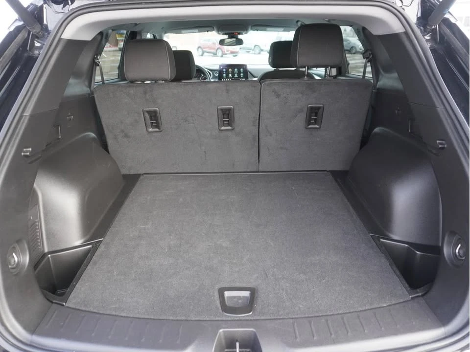 2025 Chevrolet Blazer - Image 17 of 18