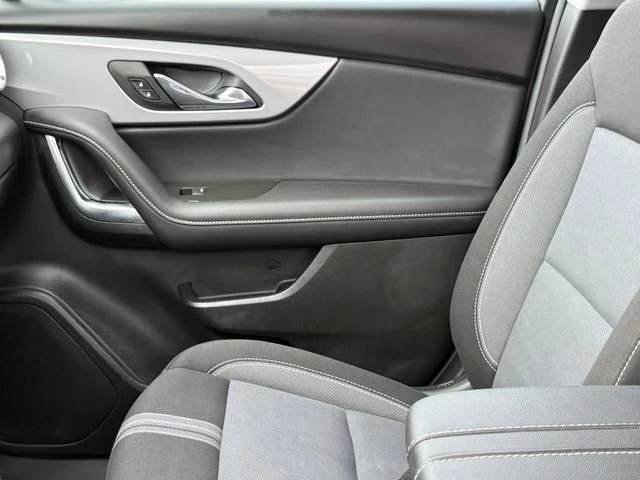 2025 Chevrolet Blazer - Image 12 of 20