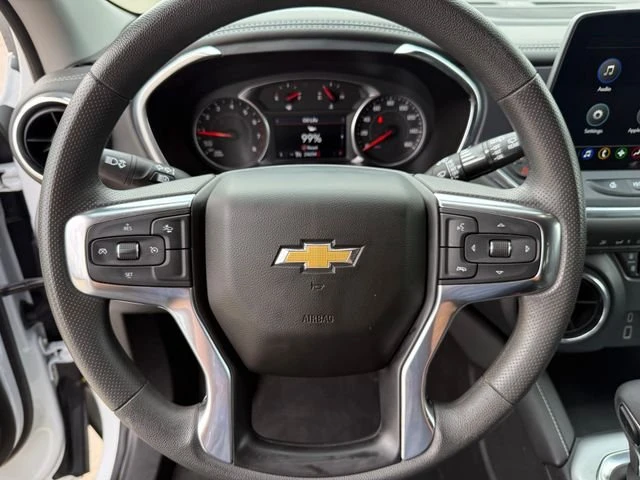 2025 Chevrolet Blazer - Image 15 of 20