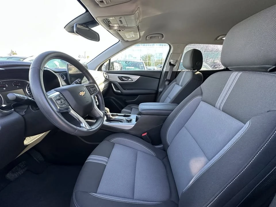 2025 Chevrolet Blazer - Image 14 of 17