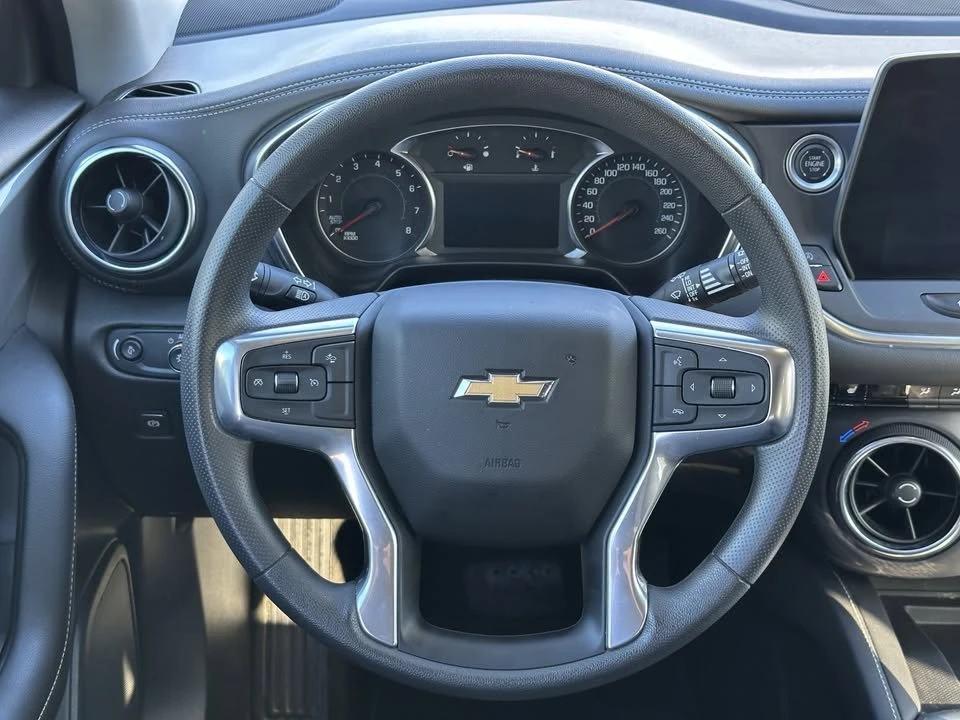 2025 Chevrolet Blazer - Image 13 of 17