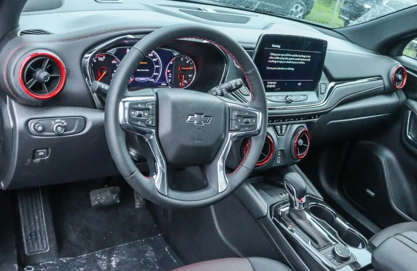 2025 Chevrolet Blazer - Image 8 of 15