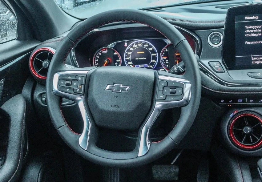 2025 Chevrolet Blazer - Image 9 of 15