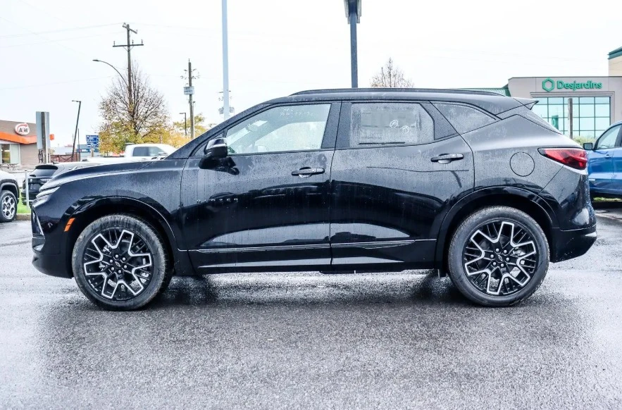 2025 Chevrolet Blazer - Image 3 of 15