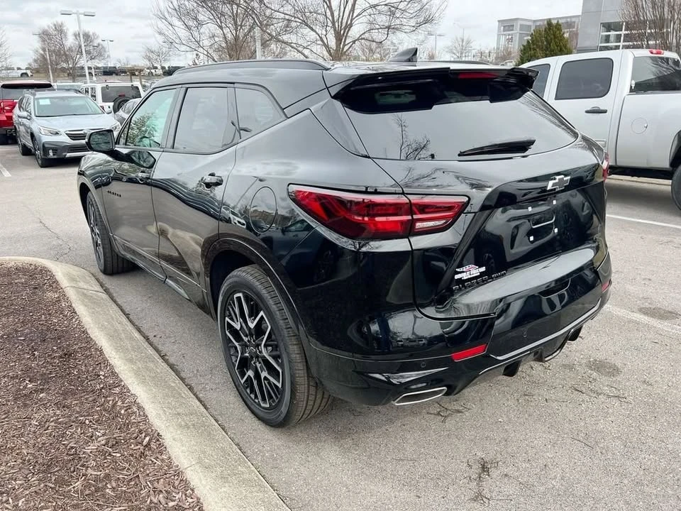 2025 Chevrolet Blazer - Image 2 of 14