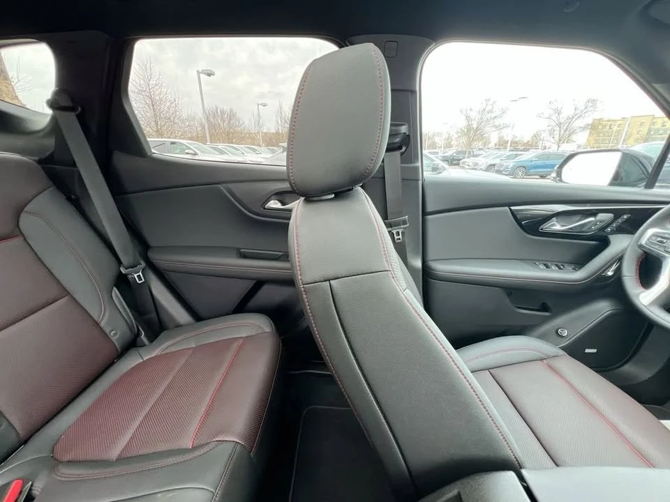 2025 Chevrolet Blazer - Image 9 of 14