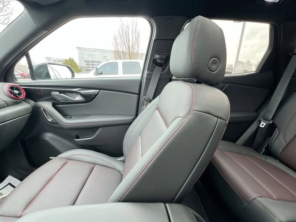 2025 Chevrolet Blazer - Image 7 of 14