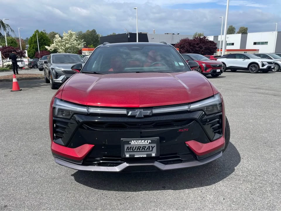 2025 Chevrolet Blazer - Image 2 of 18