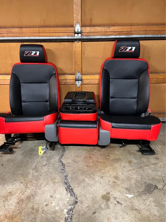 2025 Chevrolet Camaro - Image 4 of 13