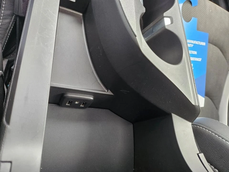 2025 Chevrolet Camaro - Image 15 of 19