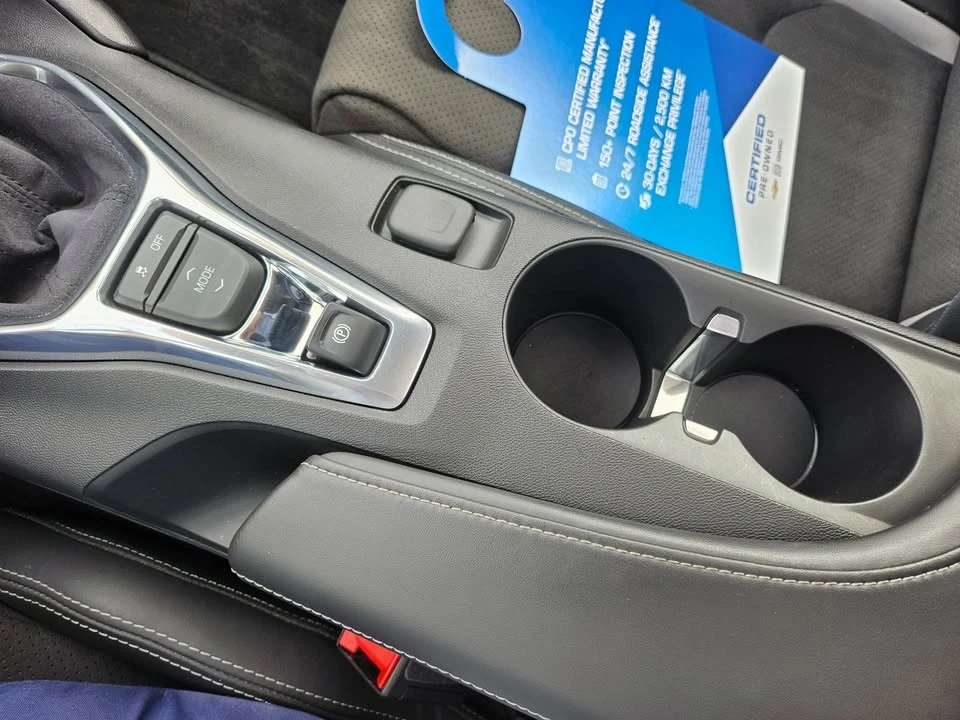 2025 Chevrolet Camaro - Image 14 of 19