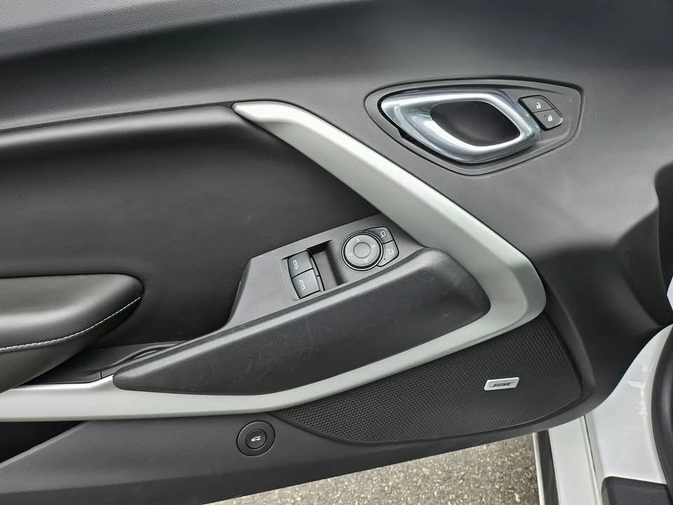 2025 Chevrolet Camaro - Image 7 of 19