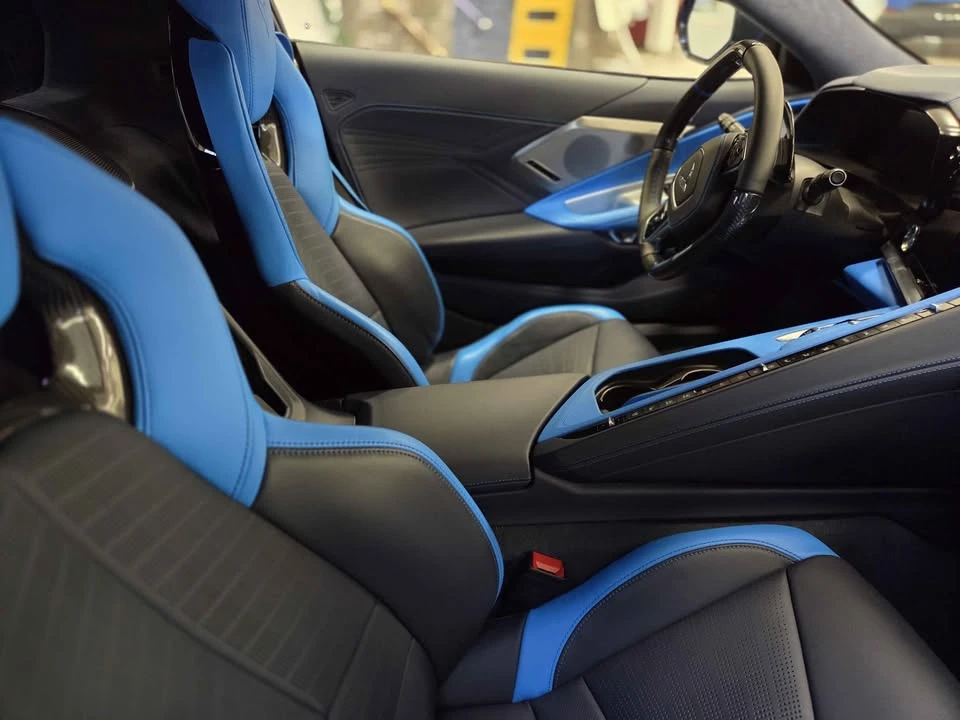 2025 Chevrolet Corvette C8 E-Ray - Image 9 of 10