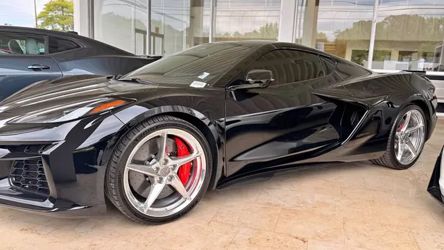 2025 Chevrolet Corvette C8 E-Ray - Image 2 of 11