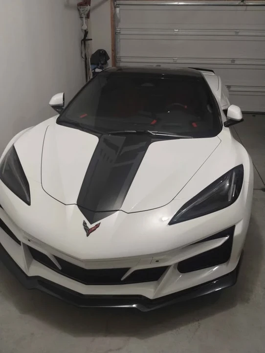 2025 Chevrolet Corvette C8 E-Ray - Image 6 of 11