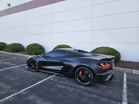 2025 Chevrolet Corvette C8 E-Ray - Image 4 of 11
