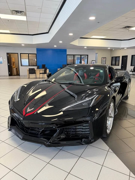 2025 Chevrolet Corvette C8 E-Ray - Image 3 of 10